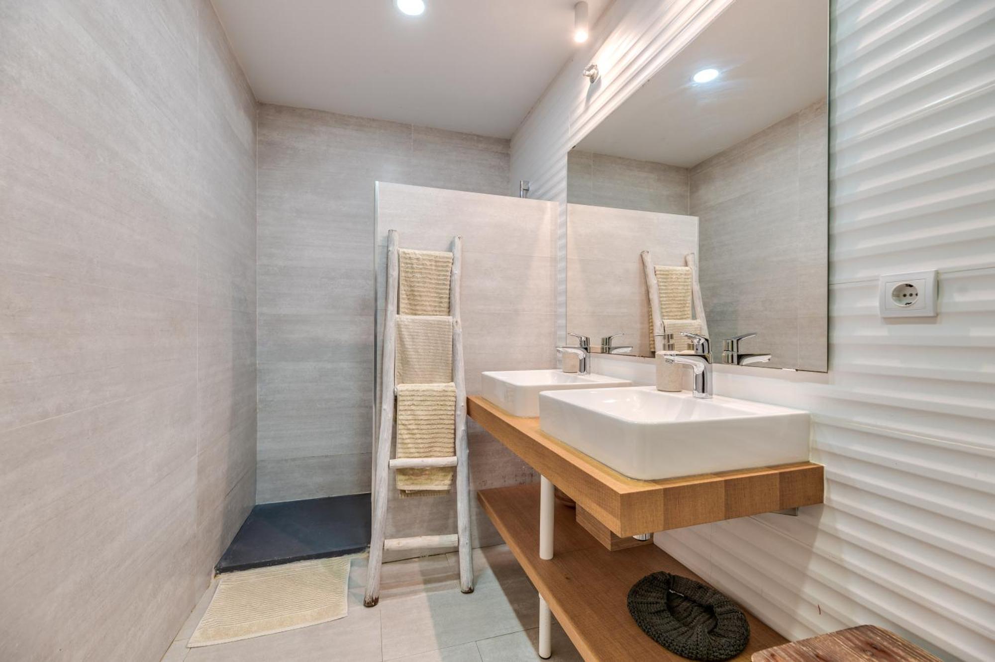 Victoria 16 Premium By Nagoa Homes Málaga Dış mekan fotoğraf